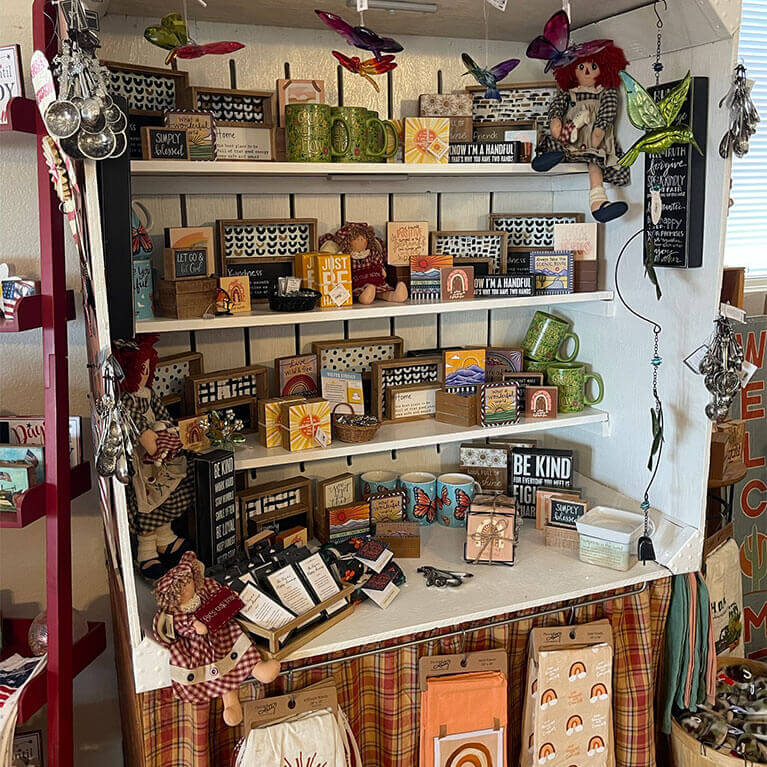 Explore the Apple Annie's Country Store for great gifts, decor items, holiday decor, and delicious jar goods!